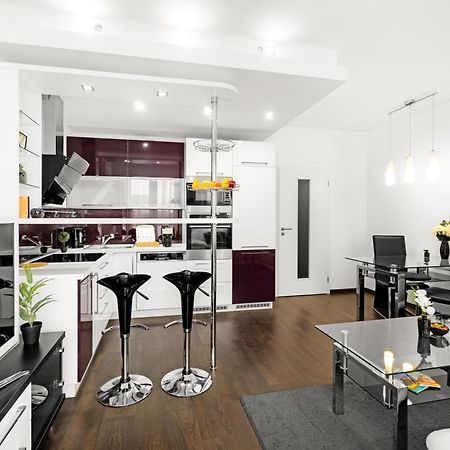 Bnb New Beautiful Apartment In The Center Of Ostrava With Option Garage Parking Zewnętrze zdjęcie