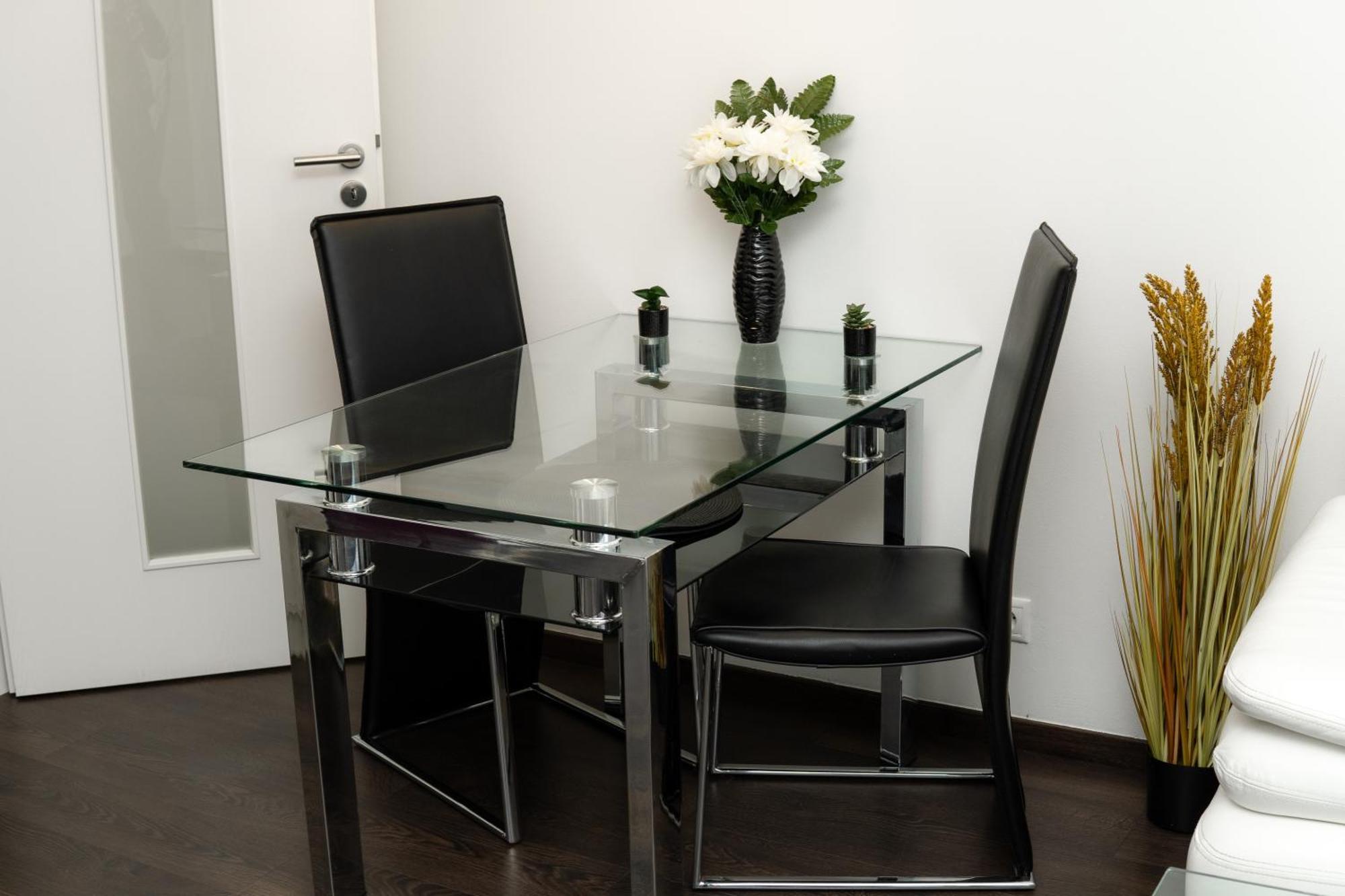 Bnb New Beautiful Apartment In The Center Of Ostrava With Option Garage Parking Zewnętrze zdjęcie