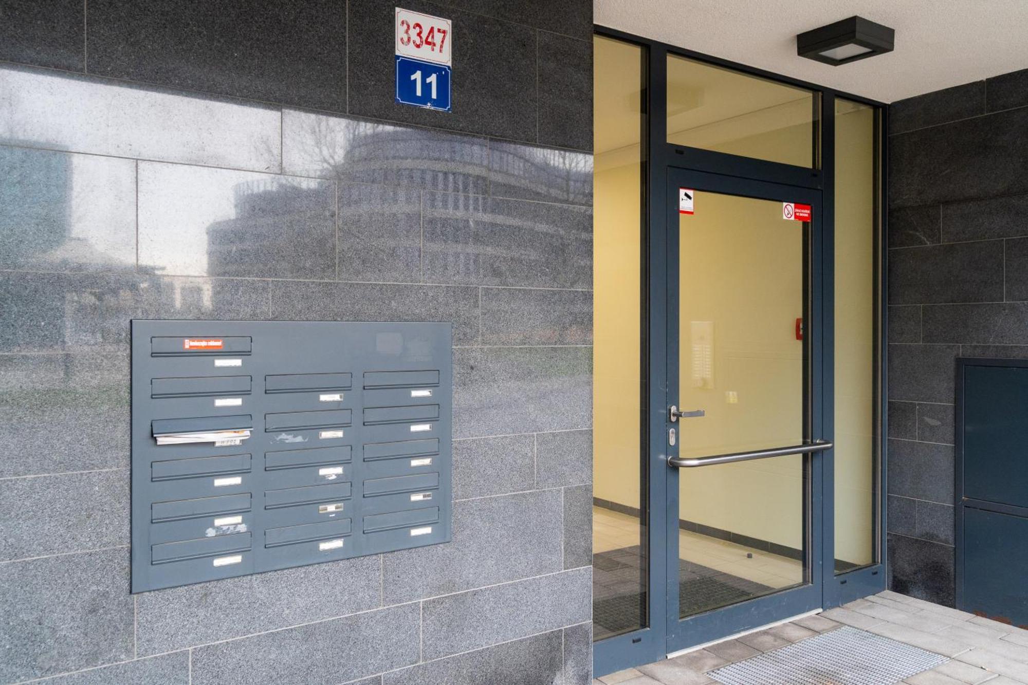 Bnb New Beautiful Apartment In The Center Of Ostrava With Option Garage Parking Zewnętrze zdjęcie