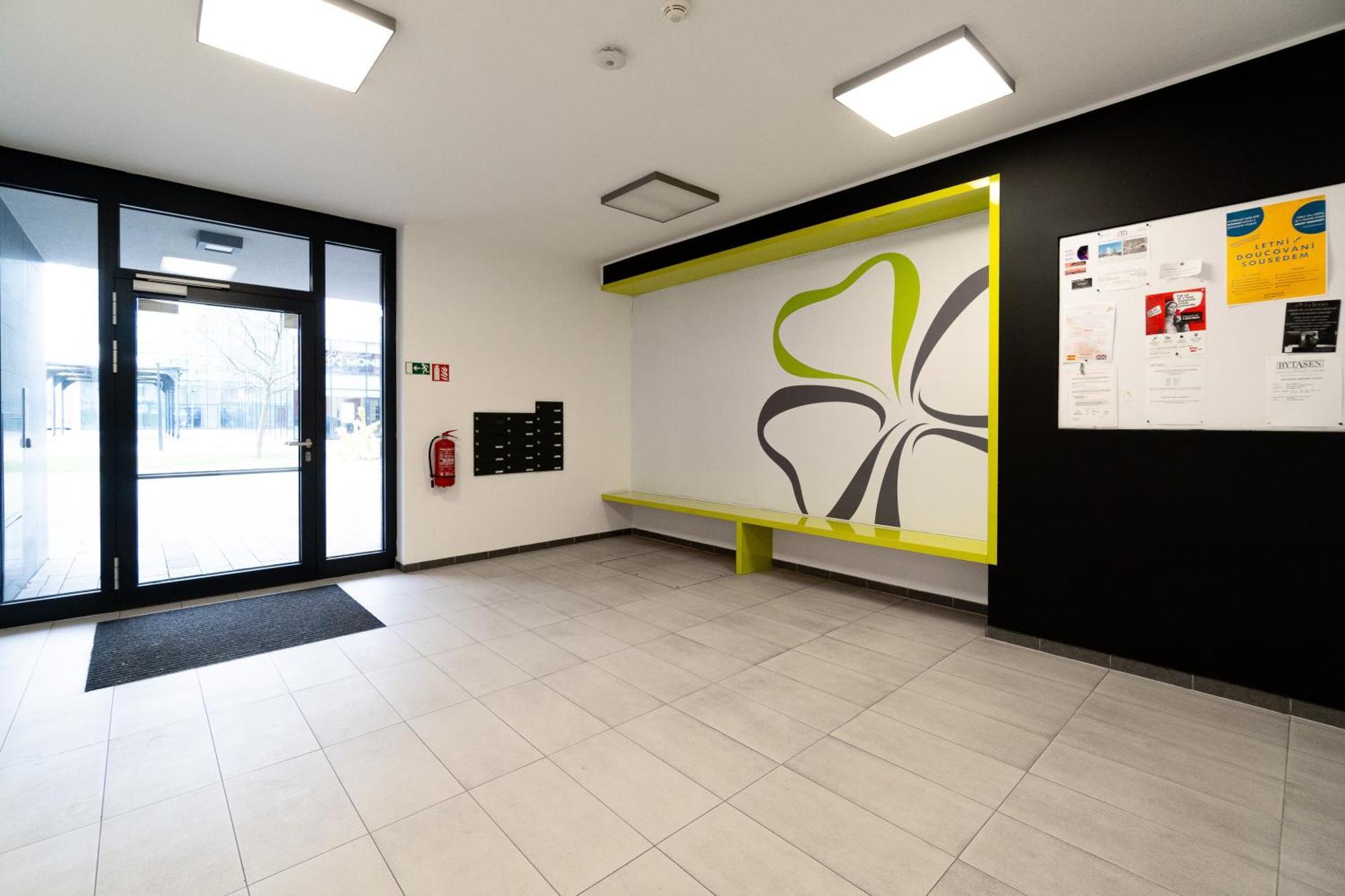 Bnb New Beautiful Apartment In The Center Of Ostrava With Option Garage Parking Zewnętrze zdjęcie