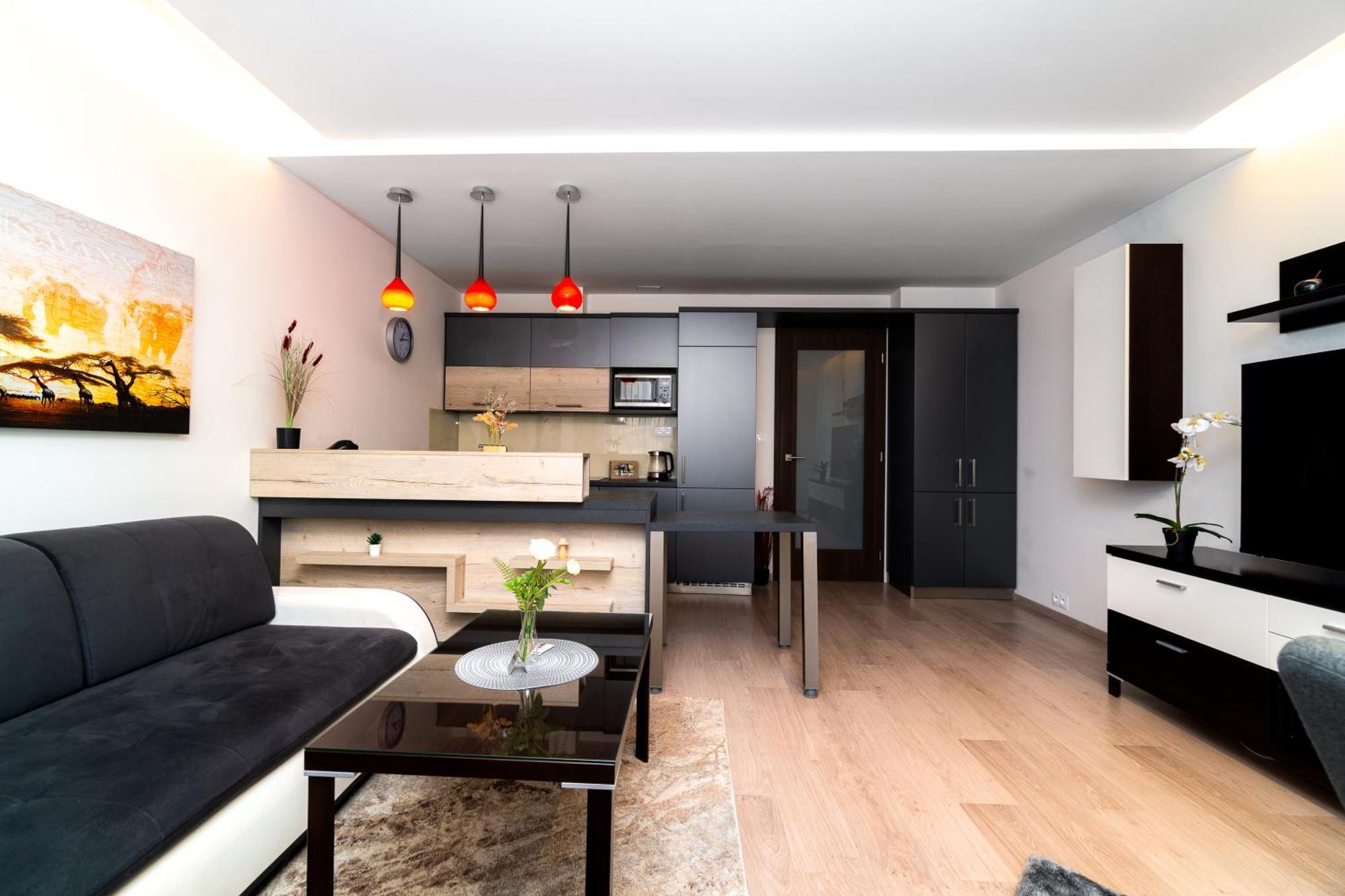 Bnb New Beautiful Apartment In The Center Of Ostrava With Option Garage Parking Zewnętrze zdjęcie